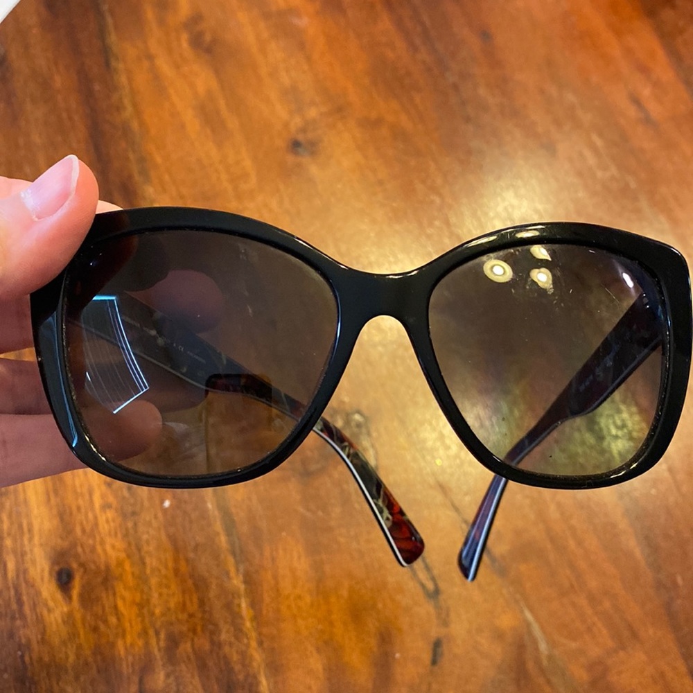 Dolce Gabbana sunglasses Authentic. Case included
